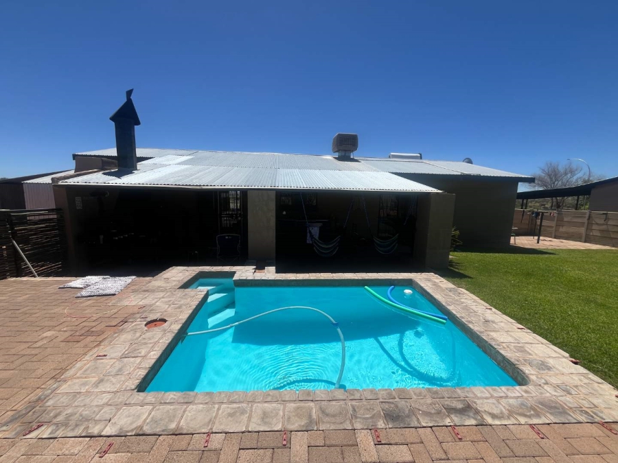 4 Bedroom Property for Sale in Keidebees Northern Cape